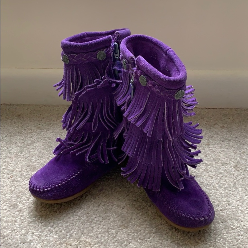 Minnetonka kids boot.